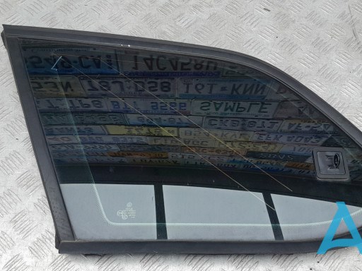 Скло багажника, ліве 1K9845297BB VAG
