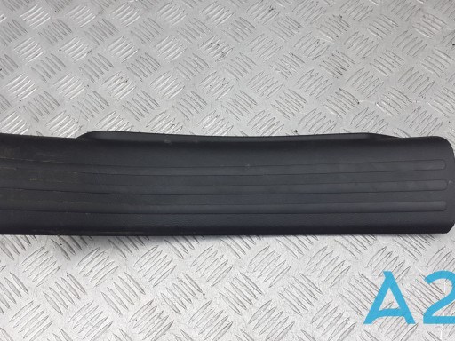 Накладка дверного порога внутрішня, задня ліва 1UD21DX9AA CHRYSLER