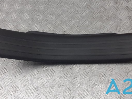 Накладка дверного порога внутрішня, задня ліва 1UD21DX9AC CHRYSLER
