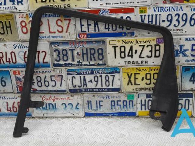 Рама скла правих задніх дверей 1UJ48DX9AA CHRYSLER