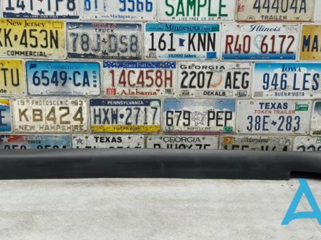 Накладка зовнішня (молдинг) порога, правий 1YW36RXFAG CHRYSLER