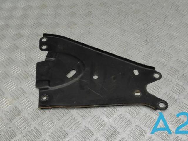 Кронштейн передньої балки 20107FL00A SUBARU