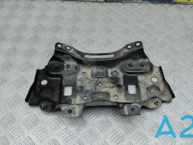 Кронштейн передньої балки 20107FL020 SUBARU