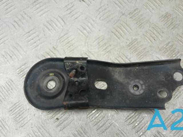 Кронштейн задньої балки 20157AN03A SUBARU
