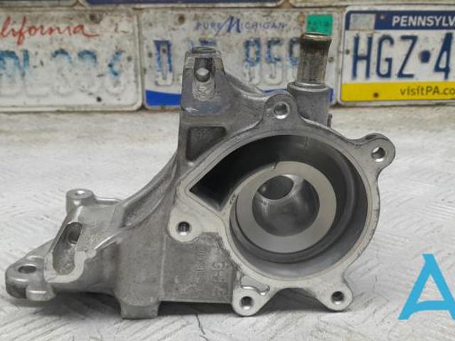Водяний насос охолодження, корпус 210136RA0A NISSAN