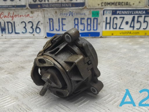 Права опора двигуна 22116785712 BMW