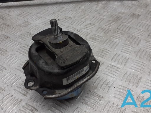 Ліва подушка двигуна 22116865145 BMW