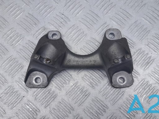 Кронштейн подушки КПП 22326795972 BMW