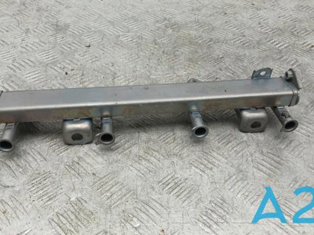 Рампа форсунок системи упорскування палива 2381425023 TOYOTA