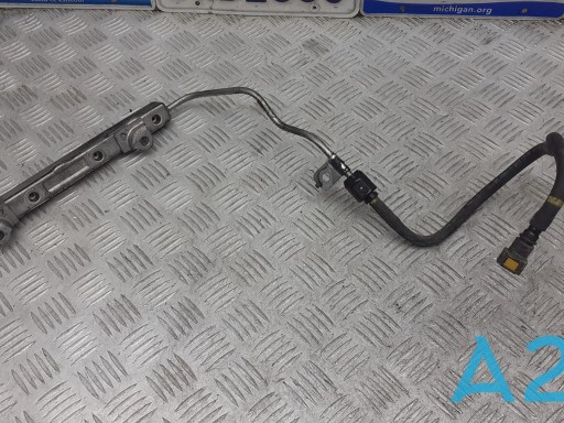 Рампа форсунок системи упорскування палива 2381437060 TOYOTA