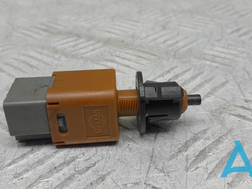 Датчик педалі гальма 25320JN00A NISSAN