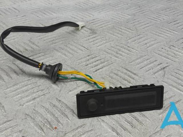 Кнопка приводу замка задньої 3/5 двері (ляди) 253806RA1A NISSAN