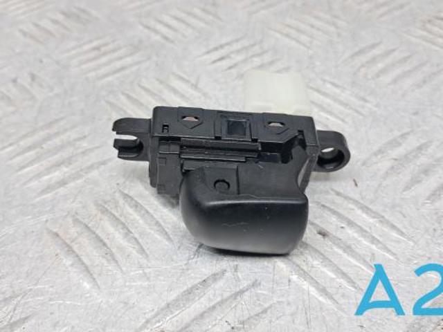 Кнопка підйомника заднього скла 254114CE0A NISSAN