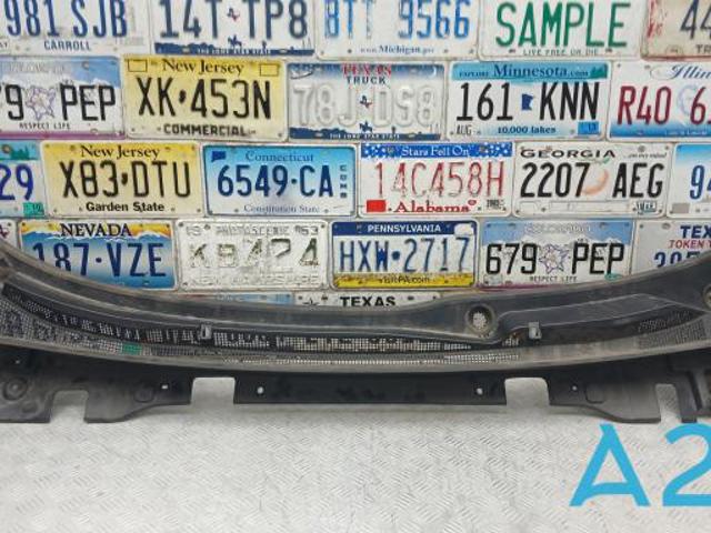 Водостік лобового скла, жабо 26488848 HONDA