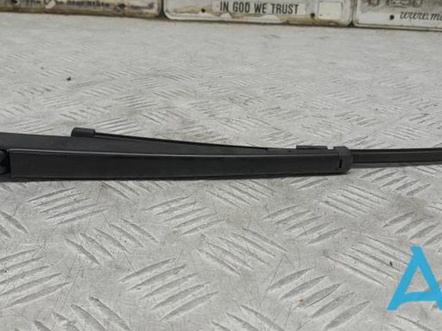 Важіль-поводок двірника заднього скла 287815DA0A NISSAN