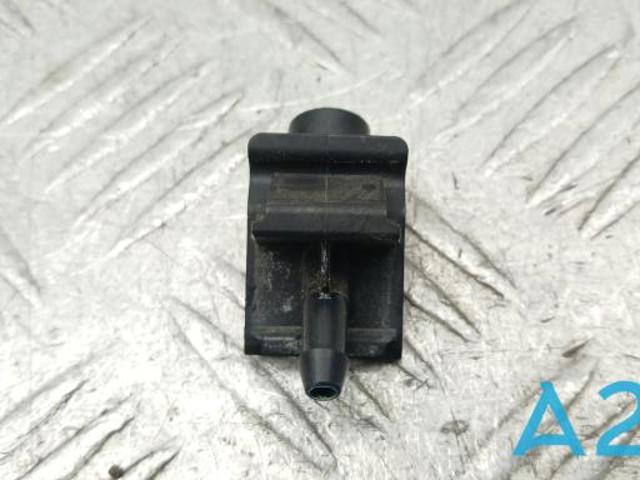 Форсунка омивача скла лобового, ліва 289335NA0A NISSAN