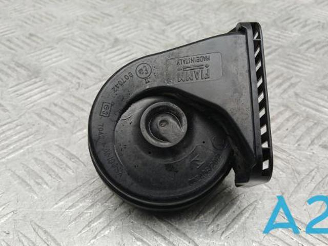 Клаксон 30747614 VOLVO