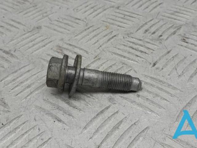 Болт переднього важеля, нижнього 31106872063 BMW