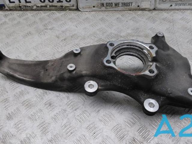 Кулак поворотний передній правий 31206884386 BMW