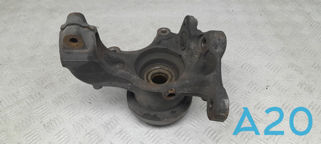 Цапфа поворотна права 31216768996 BMW