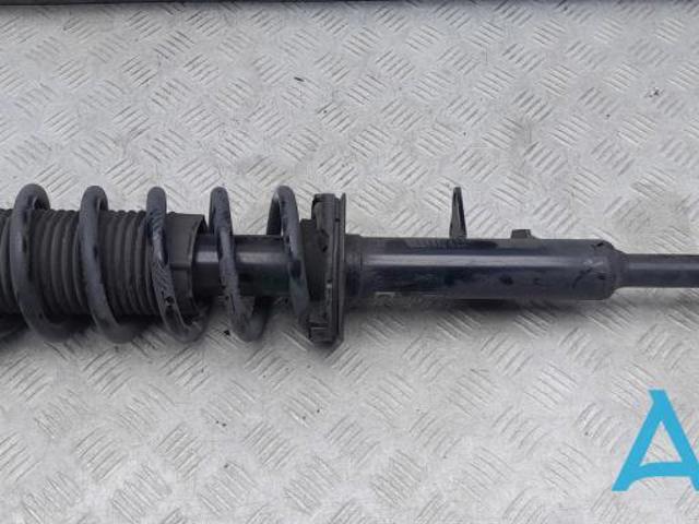 Стійка передня права 31316866592 BMW