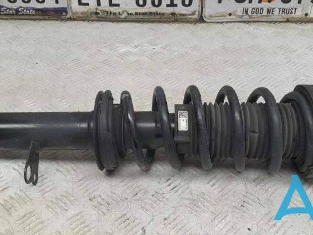 Стійка передня права 31316866608 BMW