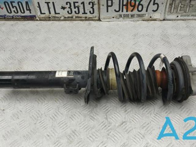 Стійка передня права 31316871780 BMW