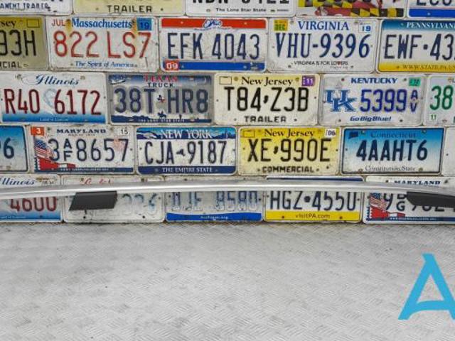 Рейлінг даху правий 31349910 VOLVO