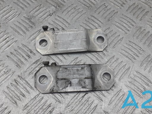 Хомут кріплення втулки стабілізатора, переднього 31356777642 BMW