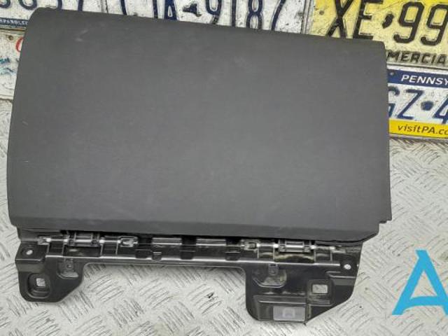Речовий ящик 31393384 VOLVO