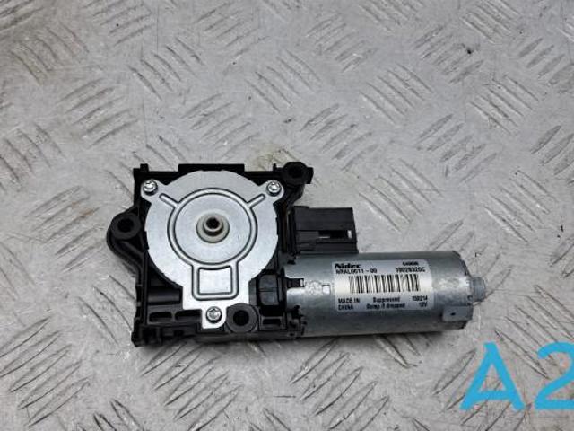 Двигун приводу люка 31395517 VOLVO