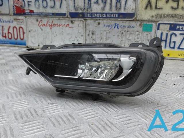 Ліва протитуманна фара Вольво XC90 II