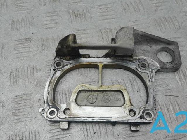 Кронштейн компресора наддуву двигуна 31459809 VOLVO