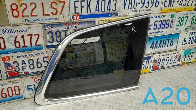 Стукло багажника, праве 31468147 VOLVO