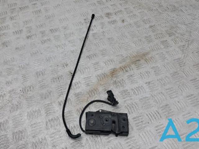 Замок капота, лівий 31468245 VOLVO