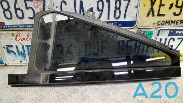 Скло-кватирка двері, задній, правій 31651874 VOLVO