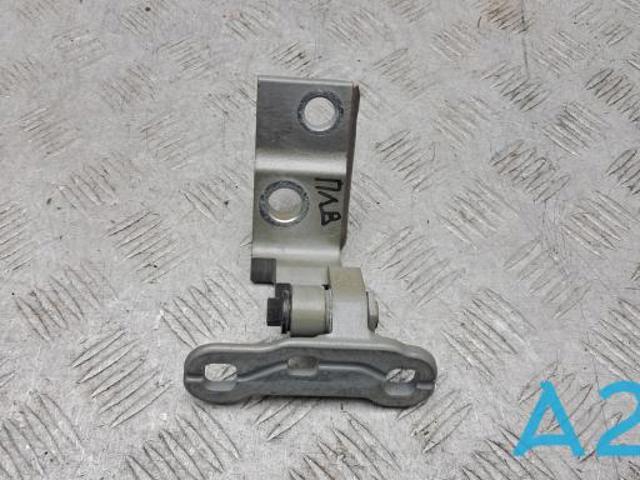 Петля передніх дверей лівих 31662716 VOLVO