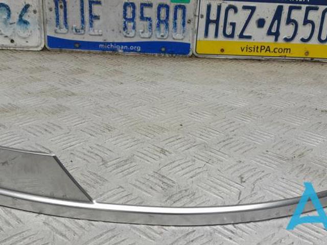 Молдинг заднього бампера, правий 31663661 VOLVO