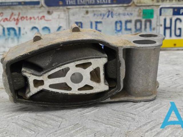 Опора двигуна задня 31686298 VOLVO