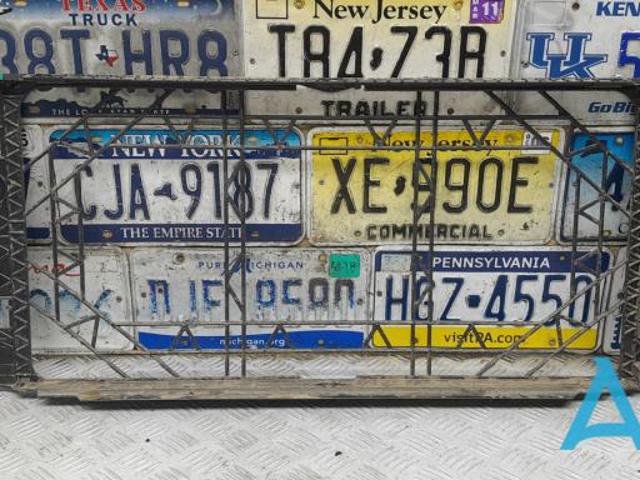Дифузор (кожух) радіатора кондиціонера 31686550 VOLVO