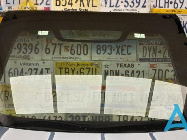 Скло двері задка 31688224 VOLVO