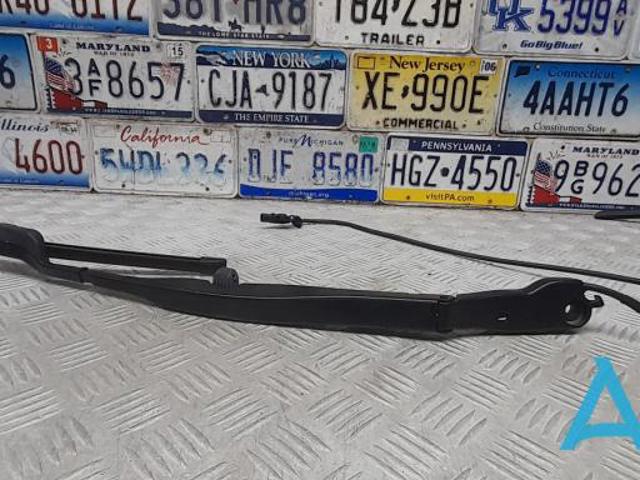 Ричаг двірника 31696294 VOLVO