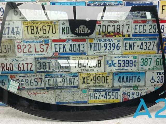 Скло лобове 32132242 VOLVO