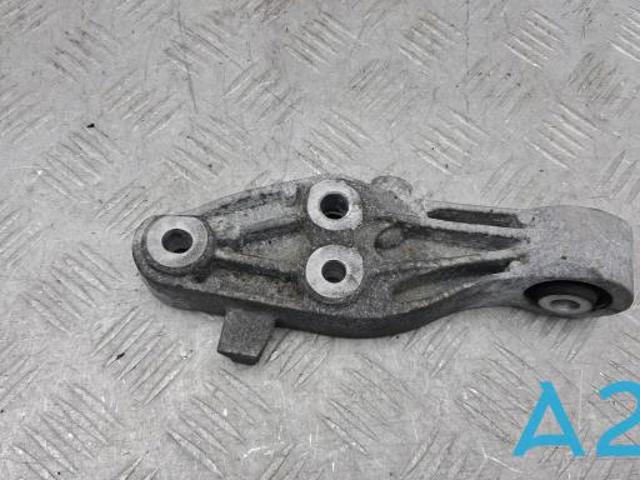 Кронштейн подушки (опори) двигуна, задньої 32138290 VOLVO