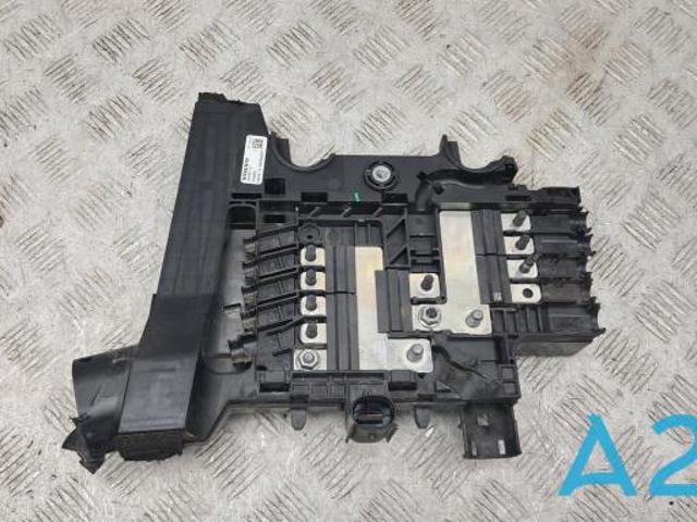 Коробка запобіжників 32200114 VOLVO