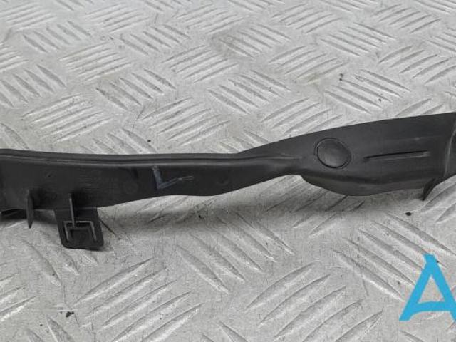 Заглушка жабо збоку 32226813 VOLVO