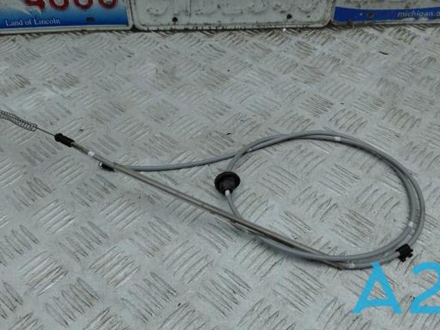 Трос відкриття капота, задній 32234698 VOLVO