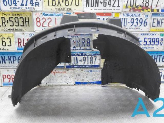 Підкрилок передній лівий 32241406 VOLVO
