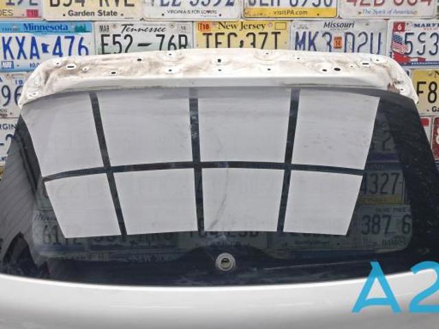 Скло двері задка 32244796 VOLVO