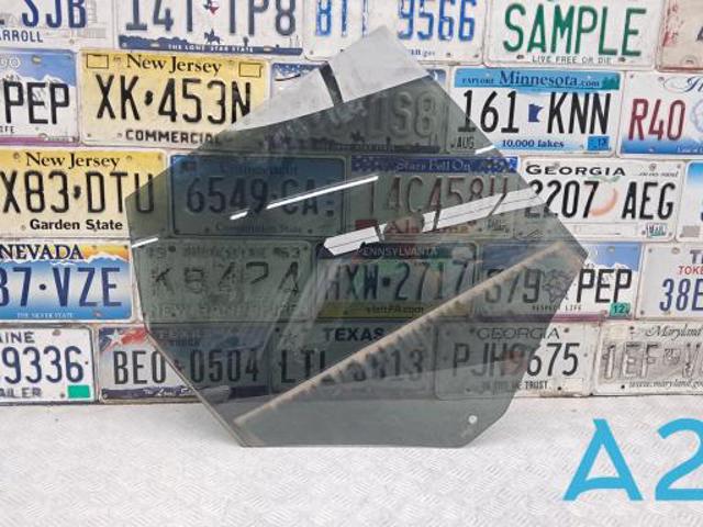 Скло задньої двері правої 32244877 VOLVO